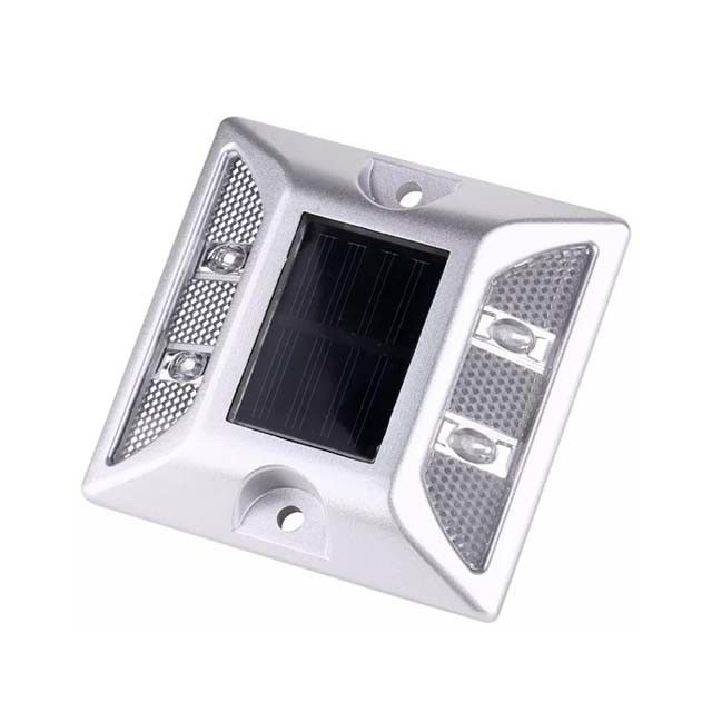 Độ sáng cao màu trắng LED nhôm mặt trời đường phản xạ Stud cho đường cao tốc