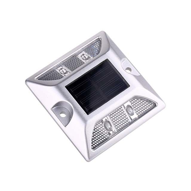 Độ sáng cao màu trắng LED nhôm mặt trời đường phản xạ Stud cho đường cao tốc